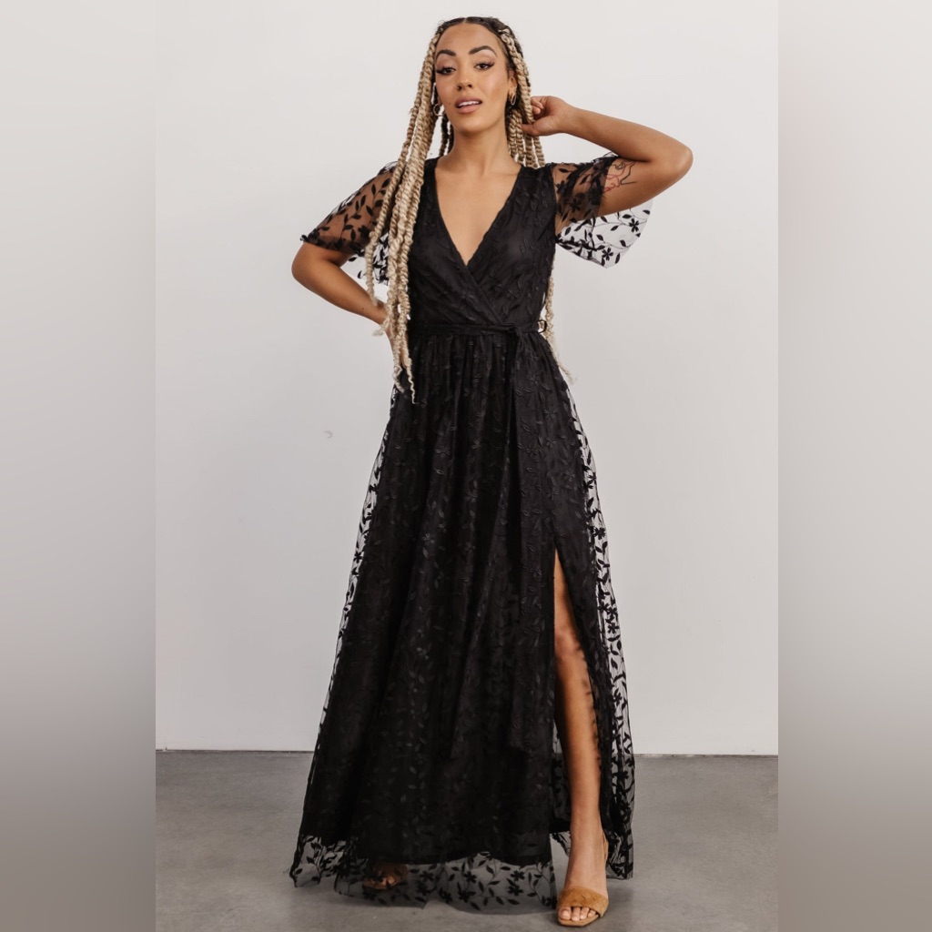 Nwt Petal & Pup Marseille Embossed Maxi Dress Size Xs